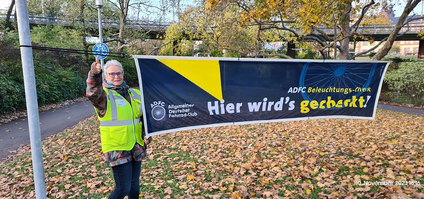 Ingrid Derwis Ingrid Derwis beim ADFC Beleuchtungscheck